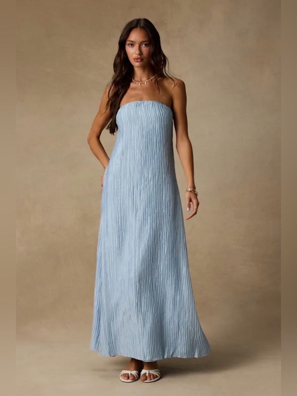 🩵 Lulu’s: Radiant Season Light Blue Plisse Cutout
Strapless Maxi Dress